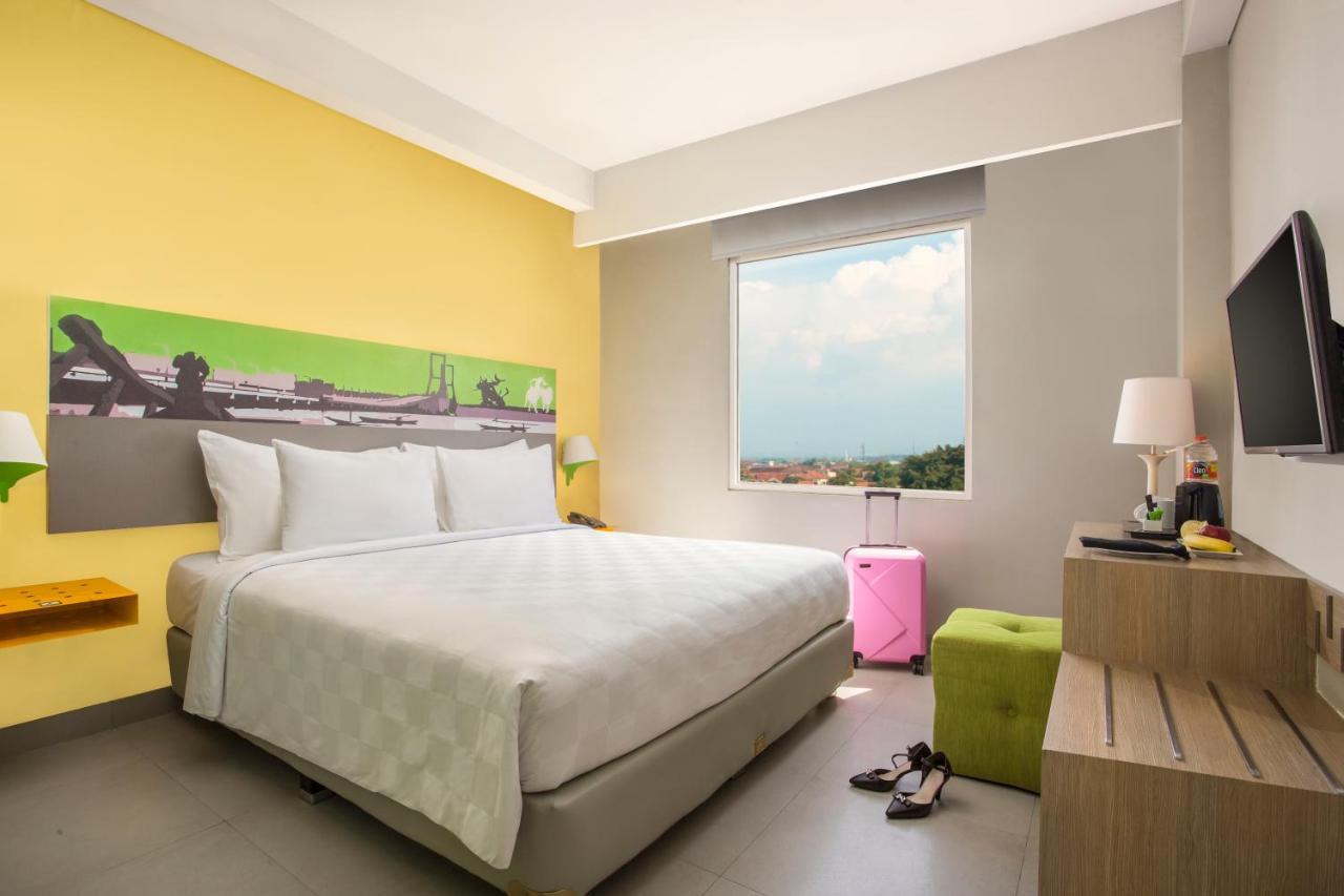 Khas Surabaya Hotel Exterior photo