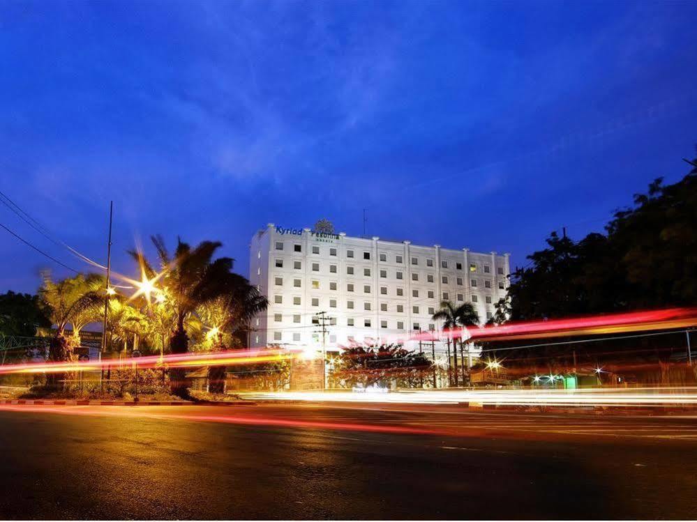 Khas Surabaya Hotel Exterior photo